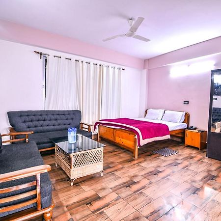 Hotel Aashiyana Калимпонг Экстерьер фото